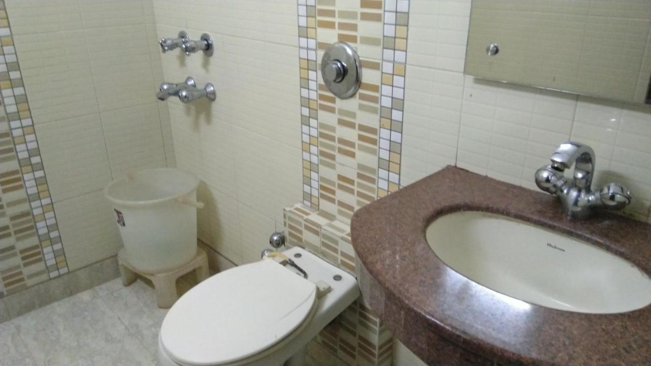 Hotel Blue Bell - Karol Bagh New Delhi Екстер'єр фото