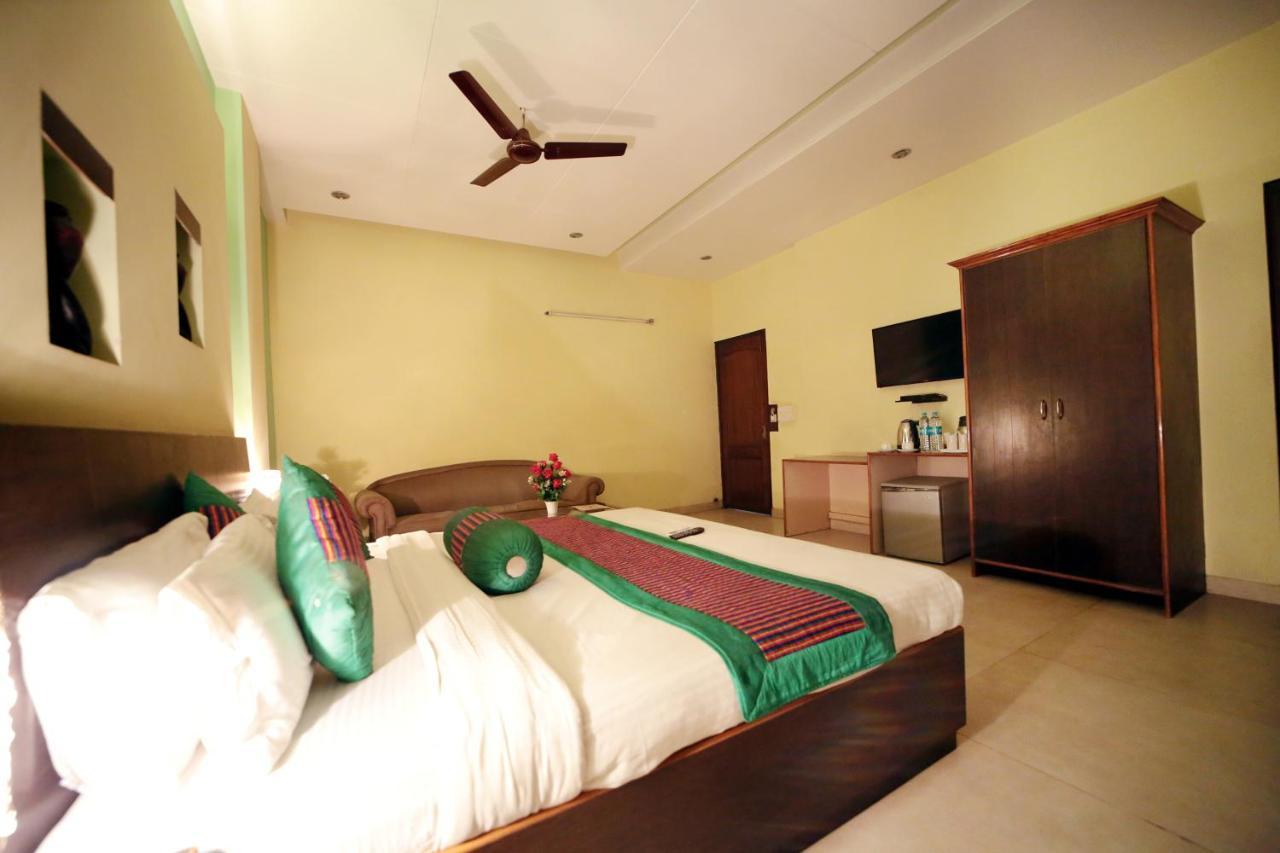 Hotel Blue Bell - Karol Bagh New Delhi Екстер'єр фото