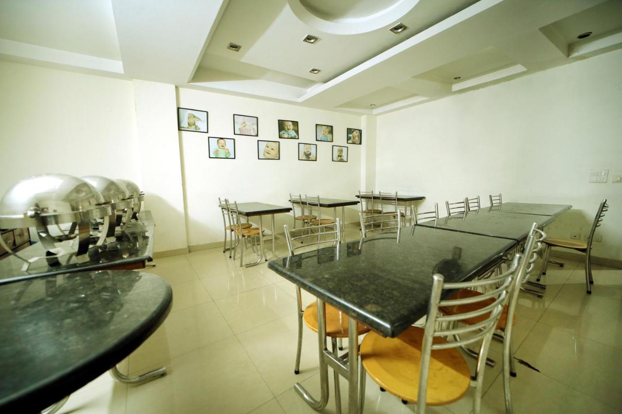 Hotel Blue Bell - Karol Bagh New Delhi Екстер'єр фото